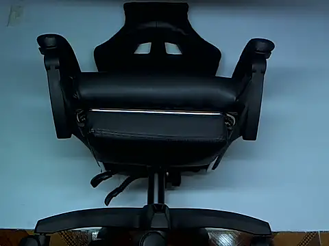 Snapshot of Alphacashmaster777 chatting on 04-13-26, 04:29 Alphacashmaster777 online show from 04-13-26, 04:29