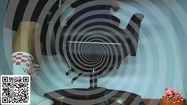 Snapshot of Alphacashmaster777 chatting on 04-14-26, 07:25 Alphacashmaster777 online show from 04-14-26, 07:25