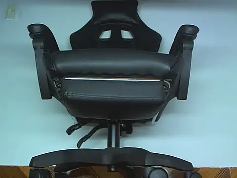 Snapshot of Alphacashmaster777 chatting on 04-15-26, 02:46 Alphacashmaster777 online show from 04-15-26, 02:46