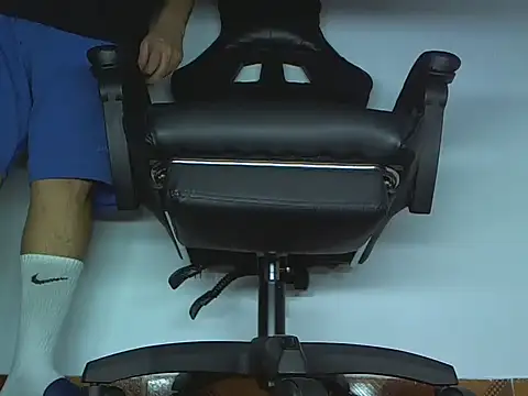 Snapshot of Alphacashmaster777 chatting on 04-15-26, 07:58 Alphacashmaster777 online show from 04-15-26, 07:58