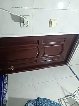 Snapshot of Chik03 chatting on 12-14-25, 10:03 Chik03 online show from 12-14-25, 10:03