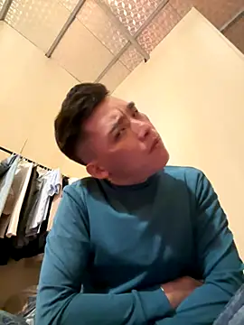 Snapshot of sanu551 chatting on 12-02-25, 02:01 sanu551 online show from 12-02-25, 02:01