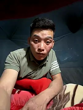 Snapshot of sanu551 chatting on 12-04-25, 12:36 sanu551 online show from 12-04-25, 12:36