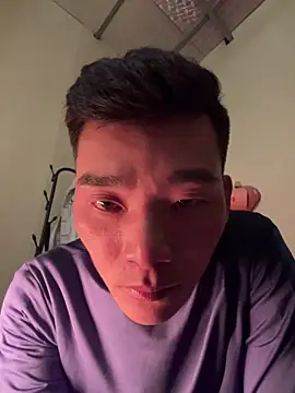 Snapshot of sanu551 chatting on 12-15-25, 03:27 sanu551 online show from 12-15-25, 03:27