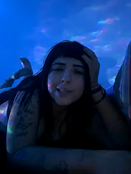 lolamuamua online show from 11-25-25, 10:15