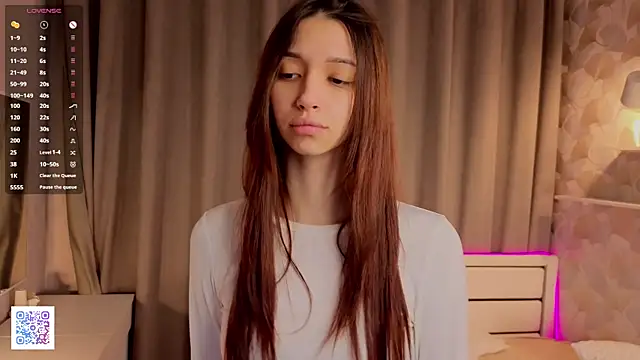 Snapshot of CoraleeSpadlin chatting on 11-30-25, 04:22 CoraleeSpadlin online show from 11-30-25, 04:22