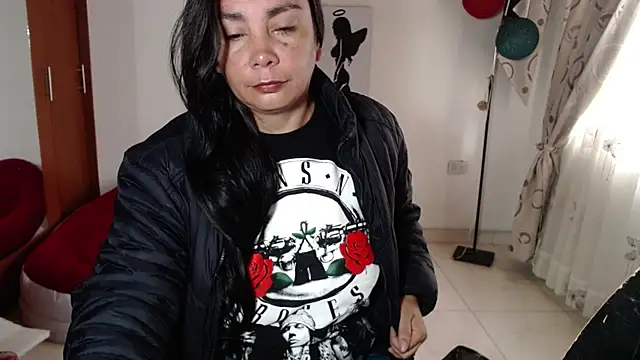 Snapshot of vivian-milf chatting on 11-30-25, 12:20 vivian-milf online show from 11-30-25, 12:20