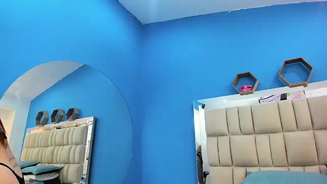 Snapshot of melany_love0 chatting on 02-09-26, 01:15 melany love0 online show from 02-09-26, 01:15