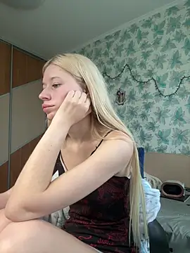 Barbie Blondie online show from 03-24-26, 08:30