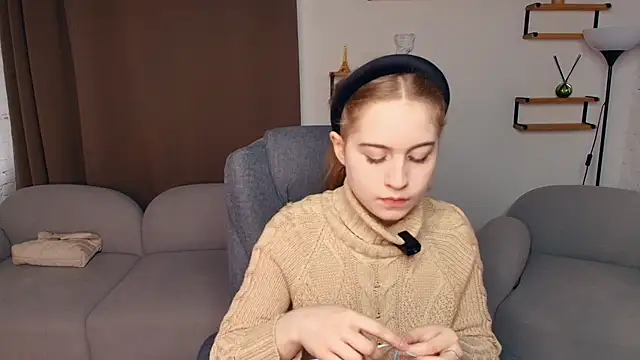 Snapshot of FairrryBluuum chatting on 12-01-25, 10:31 FairrryBluuum online show from 12-01-25, 10:31