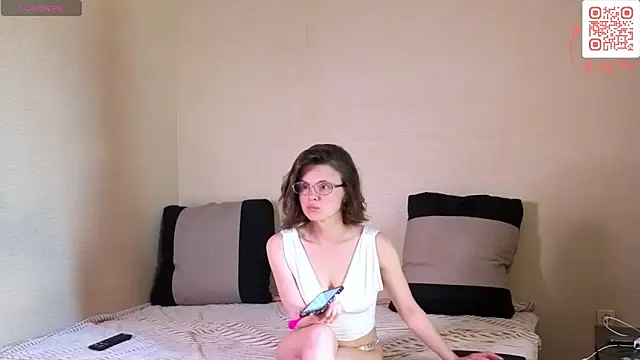 Snapshot of AlexaLurexx chatting on 05-21-26, 11:50 AlexaLurexx online show from 05-21-26, 11:50
