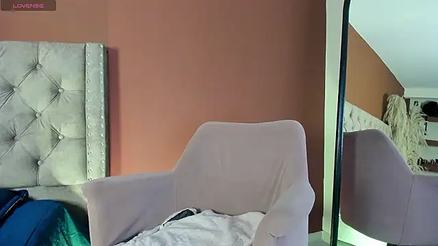 luna cute   online show from 01-18-26, 02:10