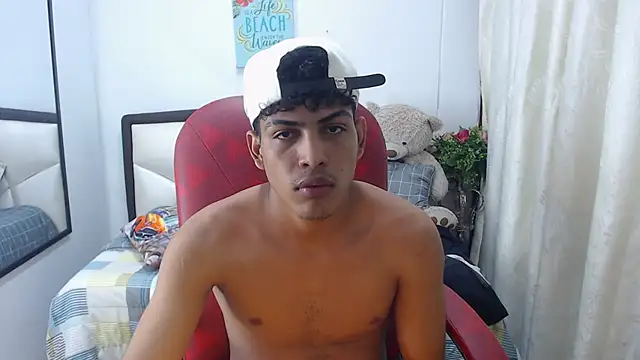 Snapshot of Luka_Moretti chatting on 11-30-25, 11:36 Luka Moretti online show from 11-30-25, 11:36