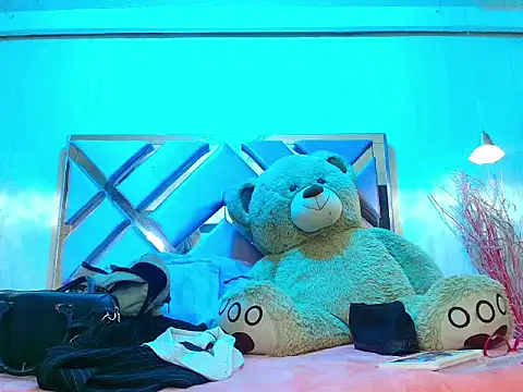 Snapshot of Dark_Dominika chatting on 11-27-25, 08:00 Dark Dominika online show from 11-27-25, 08:00