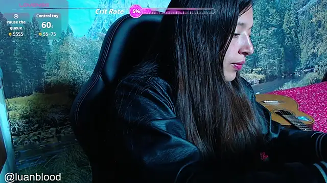 luanablood online show from 12-16-25, 12:04