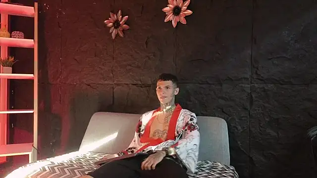 Paulo 527 online show from 12-21-25, 08:49