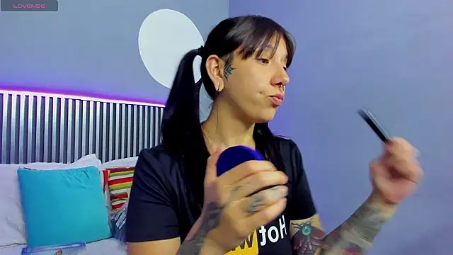 nora temptress online show from 02-22-26, 04:49