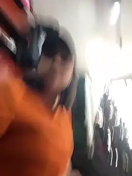 Laurabuu  online show from 11-26-25, 07:04