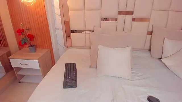 samantha quinnn online show from 02-22-26, 08:40