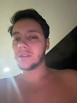 Snapshot of RicoValen chatting on 02-18-26, 01:45 RicoValen online show from 02-18-26, 01:45