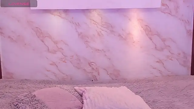 Dakota ferreti  online show from 04-12-26, 08:36