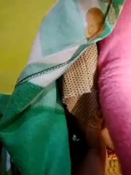 Snapshot of Miss_khusi chatting on 12-18-25, 07:09 Miss khusi online show from 12-18-25, 07:09