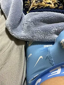 Snapshot of takashiT0903 chatting on 12-16-25, 09:36 takashiT0903 online show from 12-16-25, 09:36