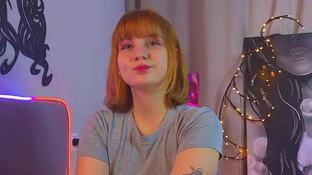 AsiaBritney online show from 11-30-25, 07:56