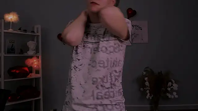 Snapshot of leo_void chatting on 02-19-26, 08:05 leo void online show from 02-19-26, 08:05