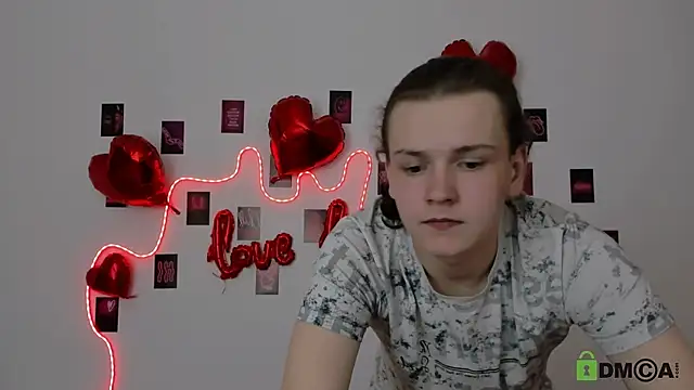 Snapshot of leo_void chatting on 02-20-26, 08:20 leo void online show from 02-20-26, 08:20