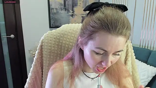 SofiAngela online show from 12-04-25, 01:04