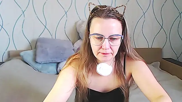 Snapshot of KissKsy chatting on 11-28-25, 07:11 KissKsy online show from 11-28-25, 07:11