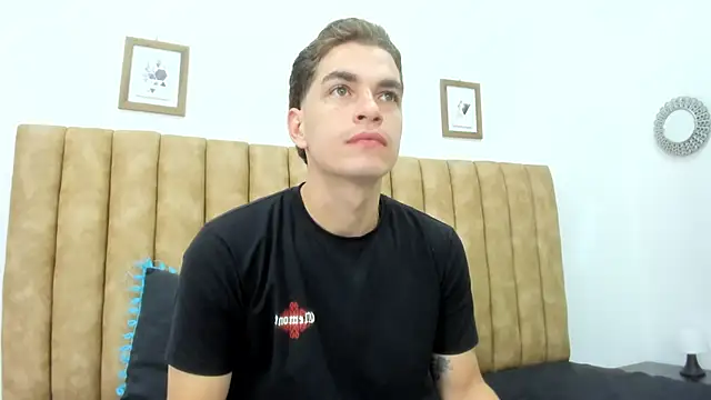 Snapshot of AUSTIN-PRRR chatting on 11-27-25, 01:02 AUSTIN-PRRR online show from 11-27-25, 01:02