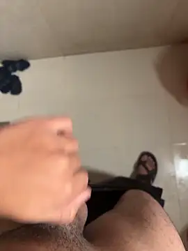 Snapshot of your_playboy_00 chatting on 12-14-25, 05:57 your playboy 00 online show from 12-14-25, 05:57