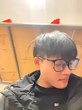 Snapshot of Colby-678 chatting on 12-01-25, 11:59 Colby-678 online show from 12-01-25, 11:59