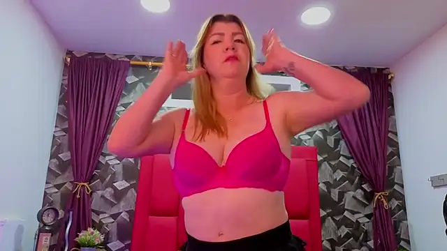 Snapshot of marla_daze chatting on 02-11-26, 11:48 marla daze online show from 02-11-26, 11:48