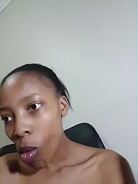 Snapshot of MsParisSmith chatting on 07-16-26, 03:40 MsParisSmith online show from 07-16-26, 03:40