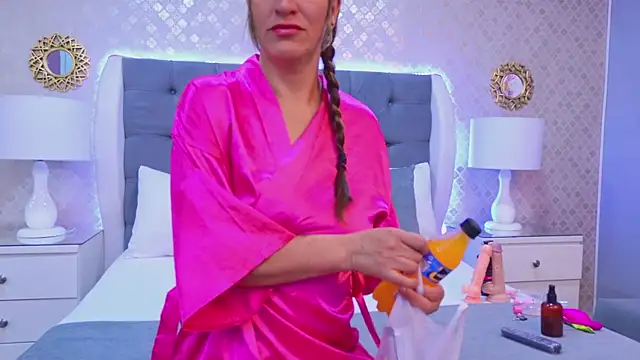 KeylaTompson online show from 12-02-25, 07:20