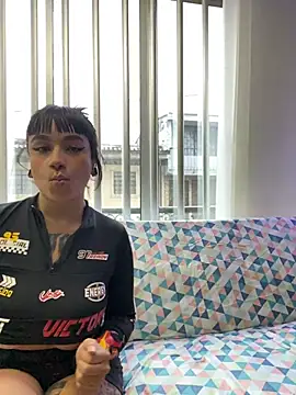 Alana Arang online show from 11-28-25, 07:16