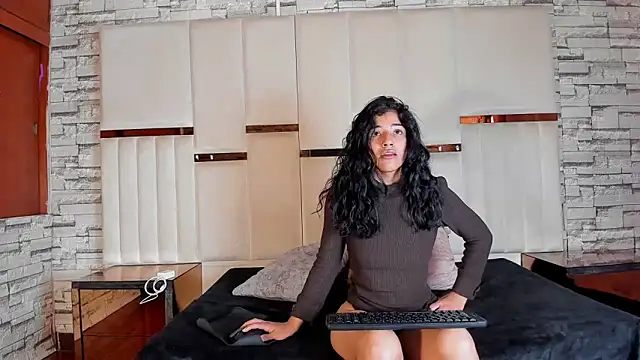 peachrouge online show from 05-19-26, 04:46