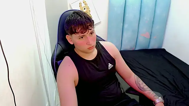 Snapshot of d_moneyy_ chatting on 11-27-25, 09:17 d moneyy online show from 11-27-25, 09:17