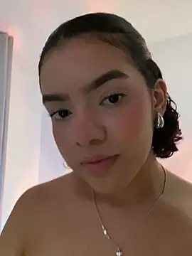 Snapshot of fluffycurls chatting on 03-02-26, 11:39 fluffycurls online show from 03-02-26, 11:39