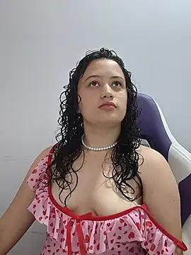 Snapshot of Alana_444 chatting on 08-06-26, 03:30 Alana 444 online show from 08-06-26, 03:30