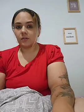 LoreinnFox online show from 05-03-26, 04:40
