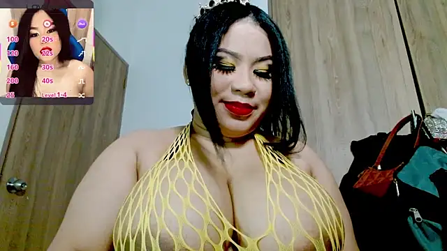 Snapshot of X-Shanell chatting on 05-08-26, 03:12 X-Shanell online show from 05-08-26, 03:12