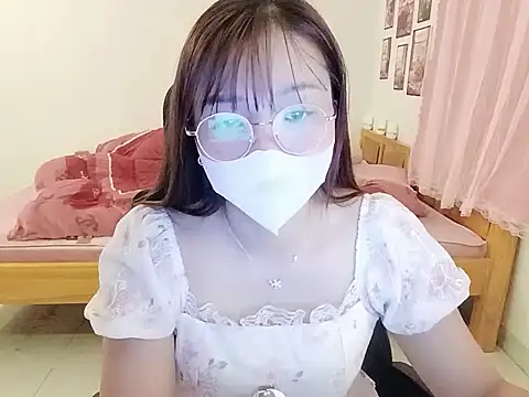 Snapshot of BabyDoll1999 chatting on 03-10-26, 12:10 BabyDoll1999 online show from 03-10-26, 12:10