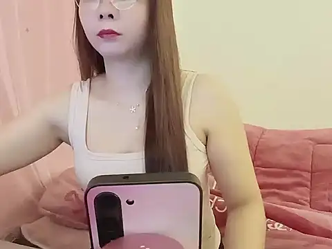 Snapshot of BabyDoll1999 chatting on 03-25-26, 12:11 BabyDoll1999 online show from 03-25-26, 12:11