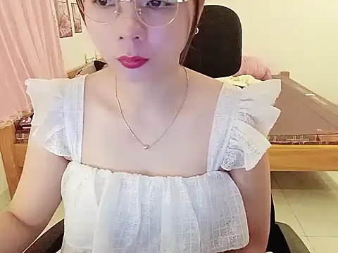 Snapshot of BabyDoll1999 chatting on 05-19-26, 12:11 BabyDoll1999 online show from 05-19-26, 12:11