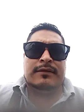 Snapshot of cristian112090 chatting on 07-10-26, 04:31 cristian112090 online show from 07-10-26, 04:31