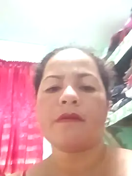 Snapshot of Hottie_lauren05 chatting on 11-30-25, 07:01 Hottie lauren05 online show from 11-30-25, 07:01